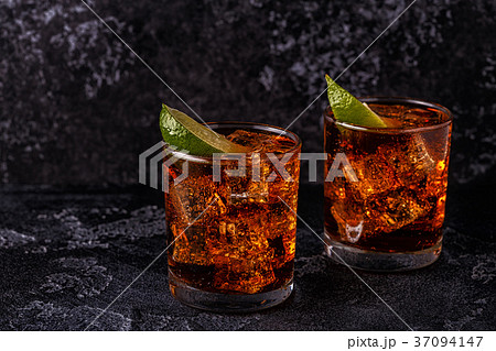Rum and Cola Cuba Libre with Lime and Ice Rum and Cola Cuba Libre with Lime and Ice 37094147