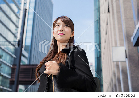 日本人のビジネスウーマン 日本人のビジネスウーマン 37095953