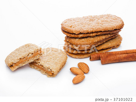 Healthy bio breakfast grain biscuits with almonds Healthy bio breakfast grain biscuits with almonds 37101022