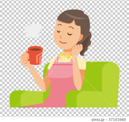 エプロンを着た女性ホームヘルパーがソファーに座ってコーヒーを飲んでいる エプロンを着た女性ホームヘルパーがソファーに座ってコーヒーを飲んでいる 37101660