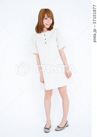 女性　ポートレート 37101877