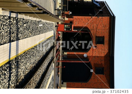 蒸気機関車の居る機関区の風景 蒸気機関車の居る機関区の風景 37102435