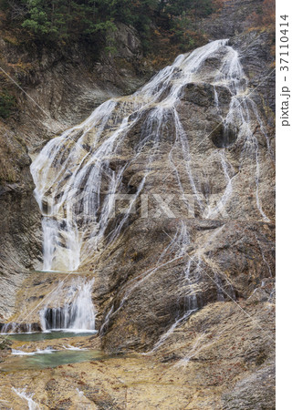斜面を滑る姥ヶ滝 斜面を滑る姥ヶ滝 37110414