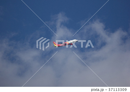 Airbus A320-200 of Vietjet airline. Airbus A320-200 of Vietjet airline. 37113309