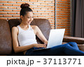 Working woman 37113771