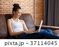 Working woman 37114045