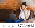 Working woman 37114048
