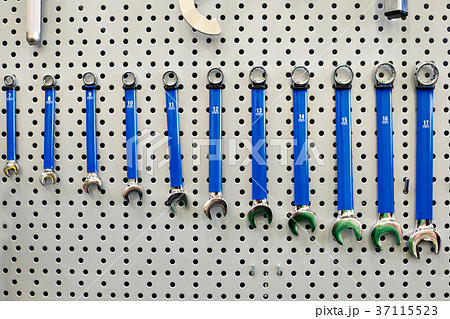 Tool kit for repair 37115523