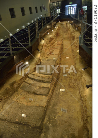 史跡新池ハニワ工場公園　新池遺跡18号窯　高槻市　大阪 37119032