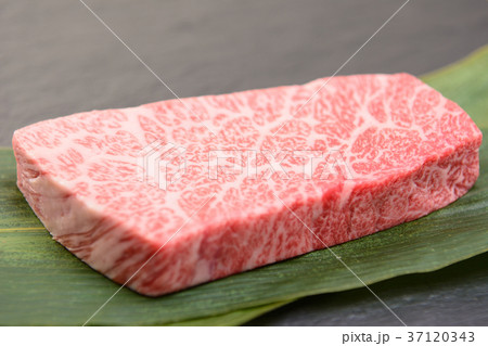 おいしい霜降りステーキ肉 おいしい霜降りステーキ肉 37120343
