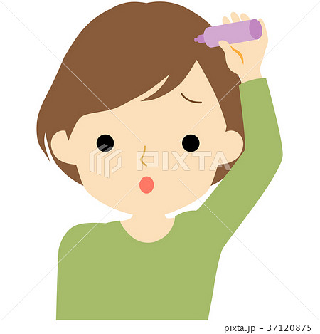 ヘアケアをする女性 ヘアケアをする女性 37120875