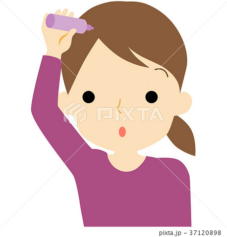 ヘアケアをする女性 37120898