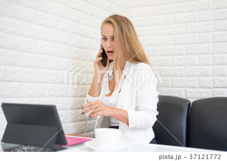 Business Freelanc Using New Technology Gadget. 37121772