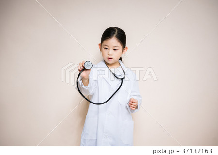 少女 子供 女の子 37132163