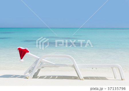 Santa Helper Hat on sun lounger 37135796