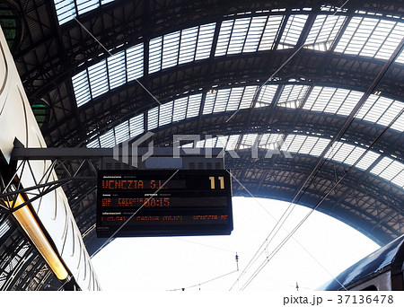 ミラノ中央駅 37136478