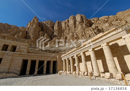 Pillar in temple of Hatchepsut Pillar in temple of Hatchepsut 37136858