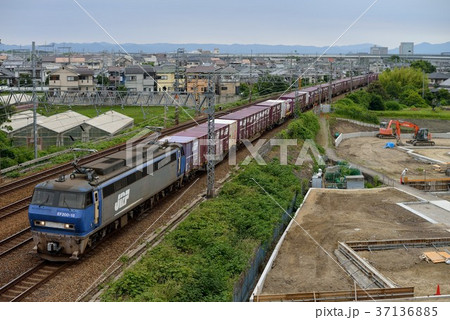 コンテナ満載！EF200-18貨物列車 37136885
