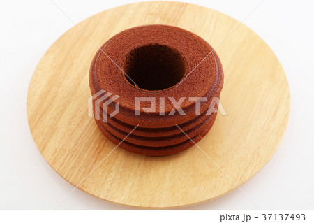 チョコレートロールケーキ 37137493