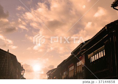 日本の古い町並み 37144658