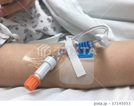 Modern Peripheral venous catheter for intravenous  37145053