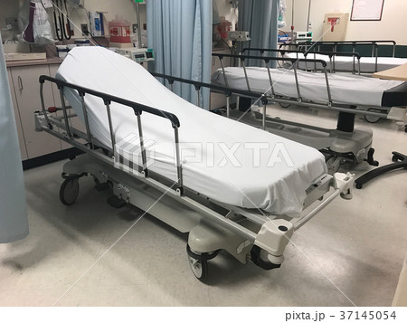 Hospital emergency room with modern equipment 37145054