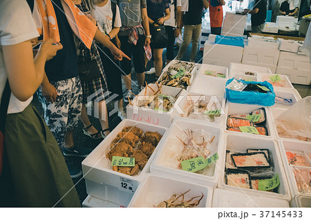 fish market 37145433