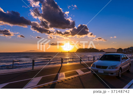 《神奈川県》江ノ島・湘南海岸の夕景 《神奈川県》江ノ島・湘南海岸の夕景 37148742