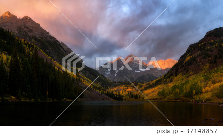 Maroon bells peak sunrise Aspen Fall Colorado Maroon bells peak sunrise Aspen Fall Colorado 37148857