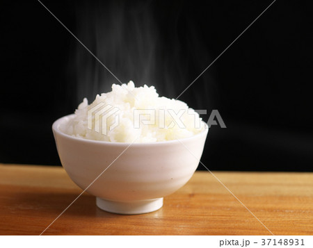 炊きたてのご飯 37148931
