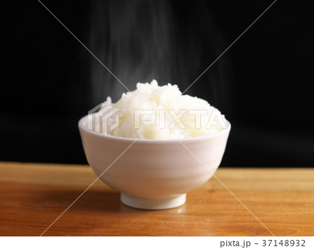 炊きたてのご飯 37148932