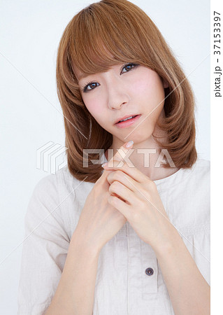 女性　ポートレート 37153397
