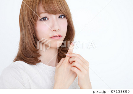 女性　ポートレート 37153399