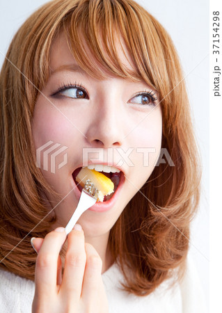 女性 ポートレート 女性 ポートレート 37154298