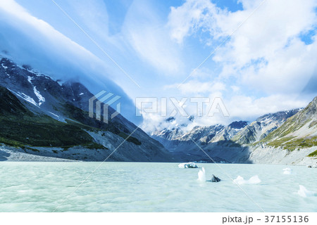 マウントクック国立公園のフッカー湖とフッカー氷河 37155136