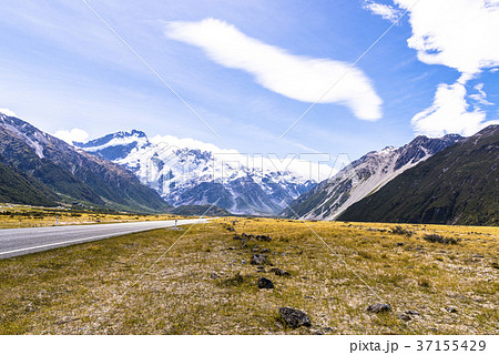 トワイゼルからマウントクック国立公園への道 37155429