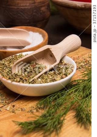 Mixture from dry to the spice Mixture from dry to the spice 37157193