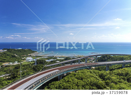 ニライカナイ橋　沖縄の観光名所 37159078