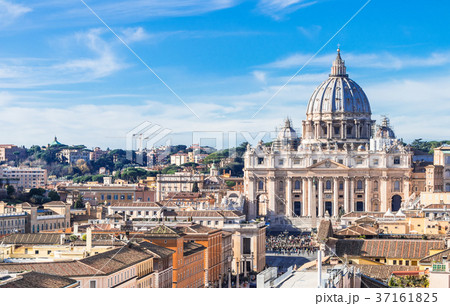 ローマ　サン・ピエトロ大聖堂 37161825