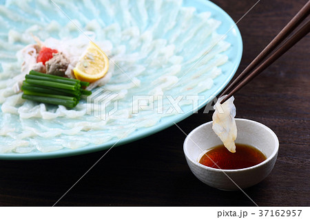 フグ刺し 37162957