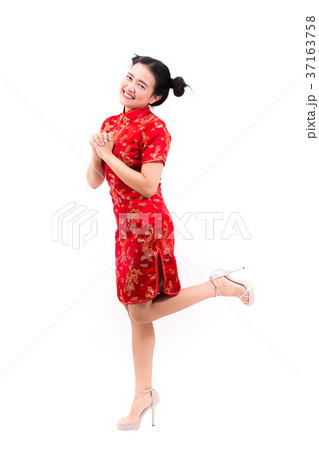 asian woman wearing chinese dress cheongsam 37163758
