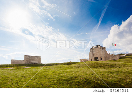 Italian landmark. First world war memorial 37164511