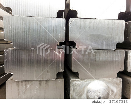 Aluminum ingots. Transportation of aluminum for Aluminum ingots. Transportation of aluminum for 37167318