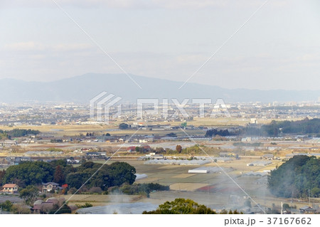 福岡県みやま市高田町の山上から みやま市、遠くは筑後市の眺望(九州新幹線-筑後船小屋駅も見えます) 福岡県みやま市高田町の山上から みやま市、遠くは筑後市の眺望(九州新幹線-筑後船小屋駅も見えます) 37167662