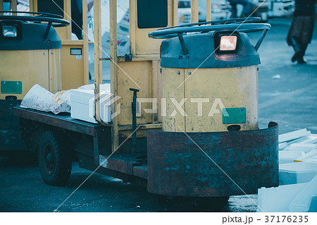 fish market fish market 37176235