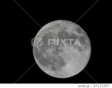2018年最大の満月 37177207
