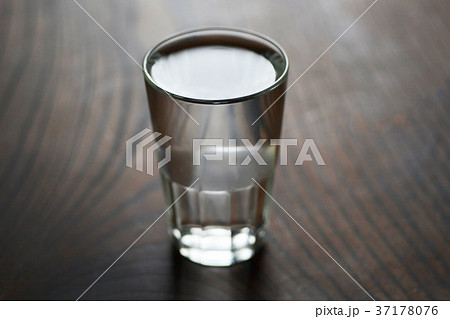 美味い酒 37178076