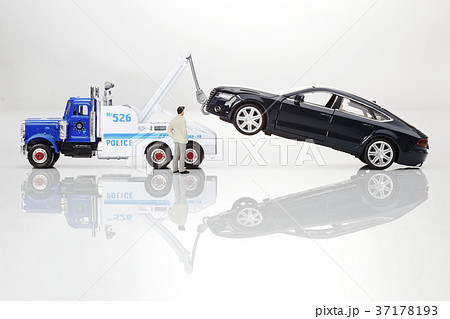 牽引 牽引車 おもちゃの写真素材