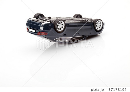 自動車 おもちゃ 事故 37178195