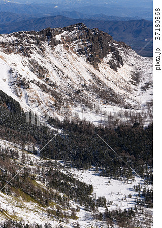 黒斑山山頂から見た浅間山の外輪山 37180368
